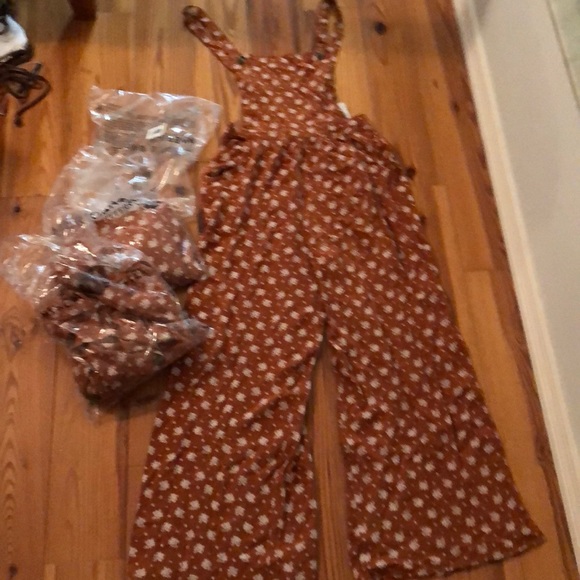 💥ONE LEFT! FINAL REDUCTION! Jumpsuit/romper - Picture 5 of 7